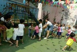 幼儿园小孩爆料爸妈视频,爸妈视频里的温馨瞬间